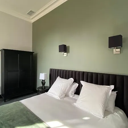 Domaine De Montcausson 4*