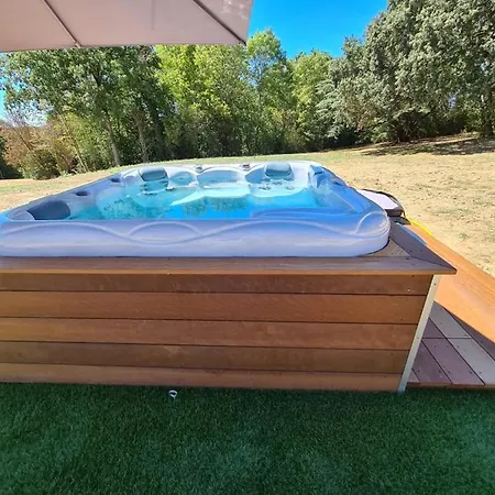 Konukevi Domaine De Montcausson